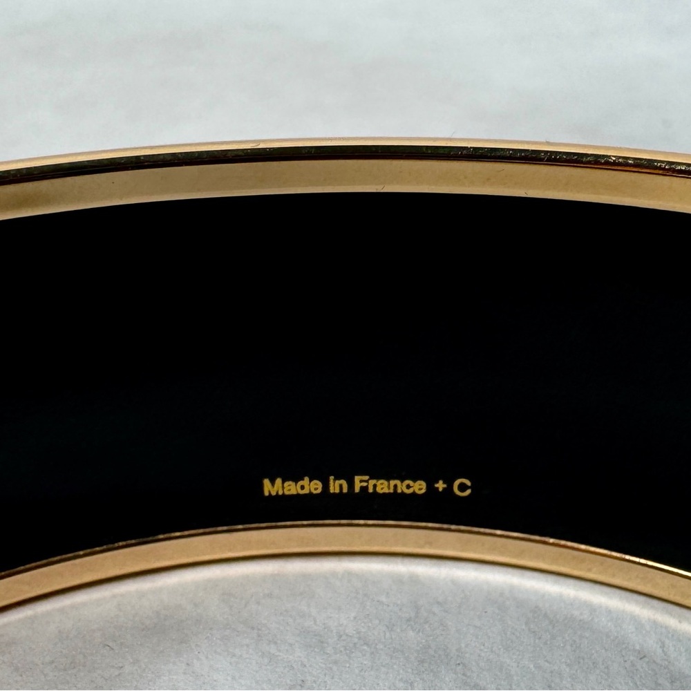 HERMES Animapolis Wide Enamel Bangle Bracelet - Yellow Gold / Miami - 70 mm - Picture 7 of 11